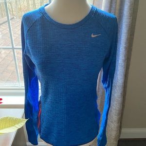 SOLD ‼️NIKE women’s Therma Warm Dri Fit running or training long sleeves top